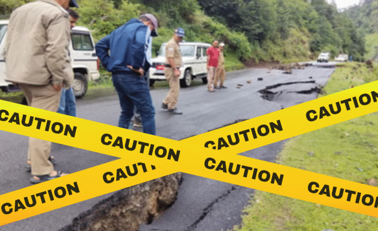 Gangotri Highway COLLAPSES Into Tehri Lake! 200-Meter Road VANISHES, Thousands Feared Stranded!